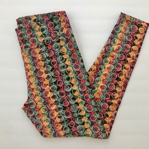 LuLaRoe Tall & Curvy Leggings